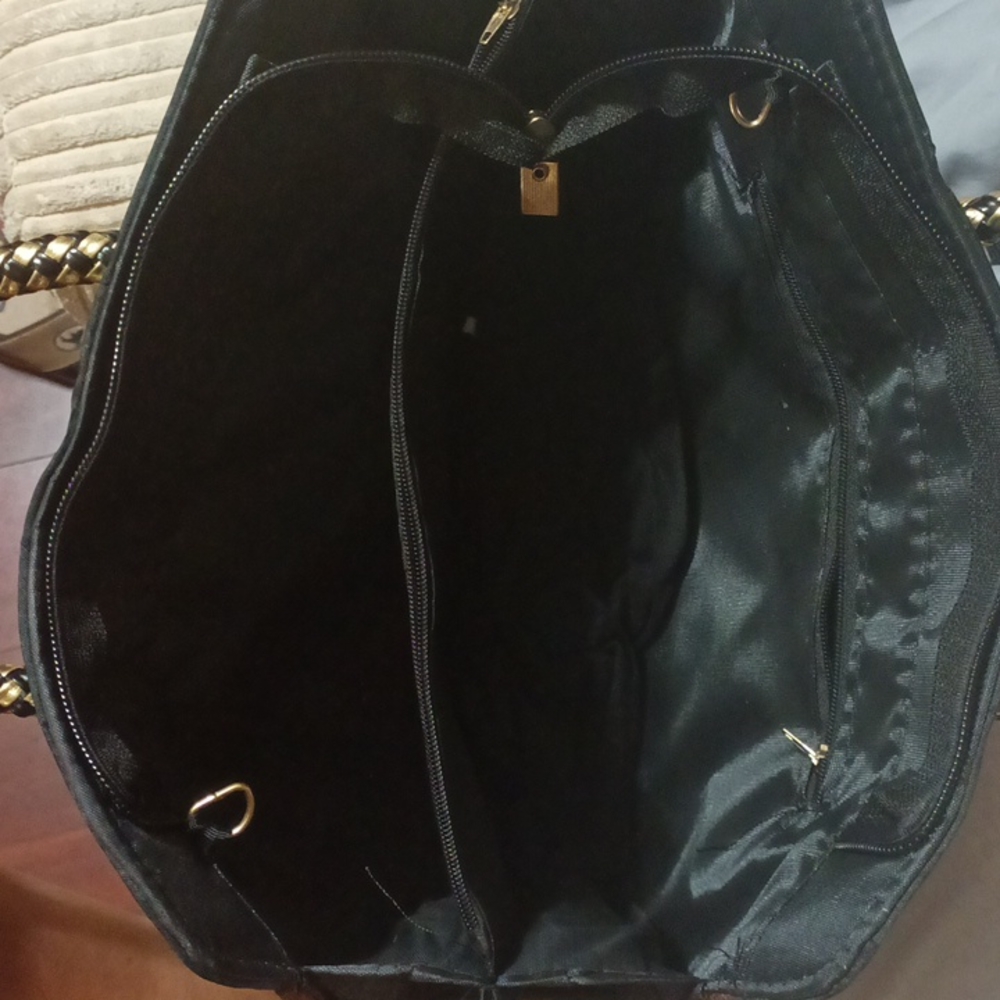 Floral Embroidery HandBag - Picture 9 of 9